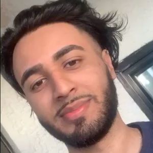 Meet your Posher, Hamza